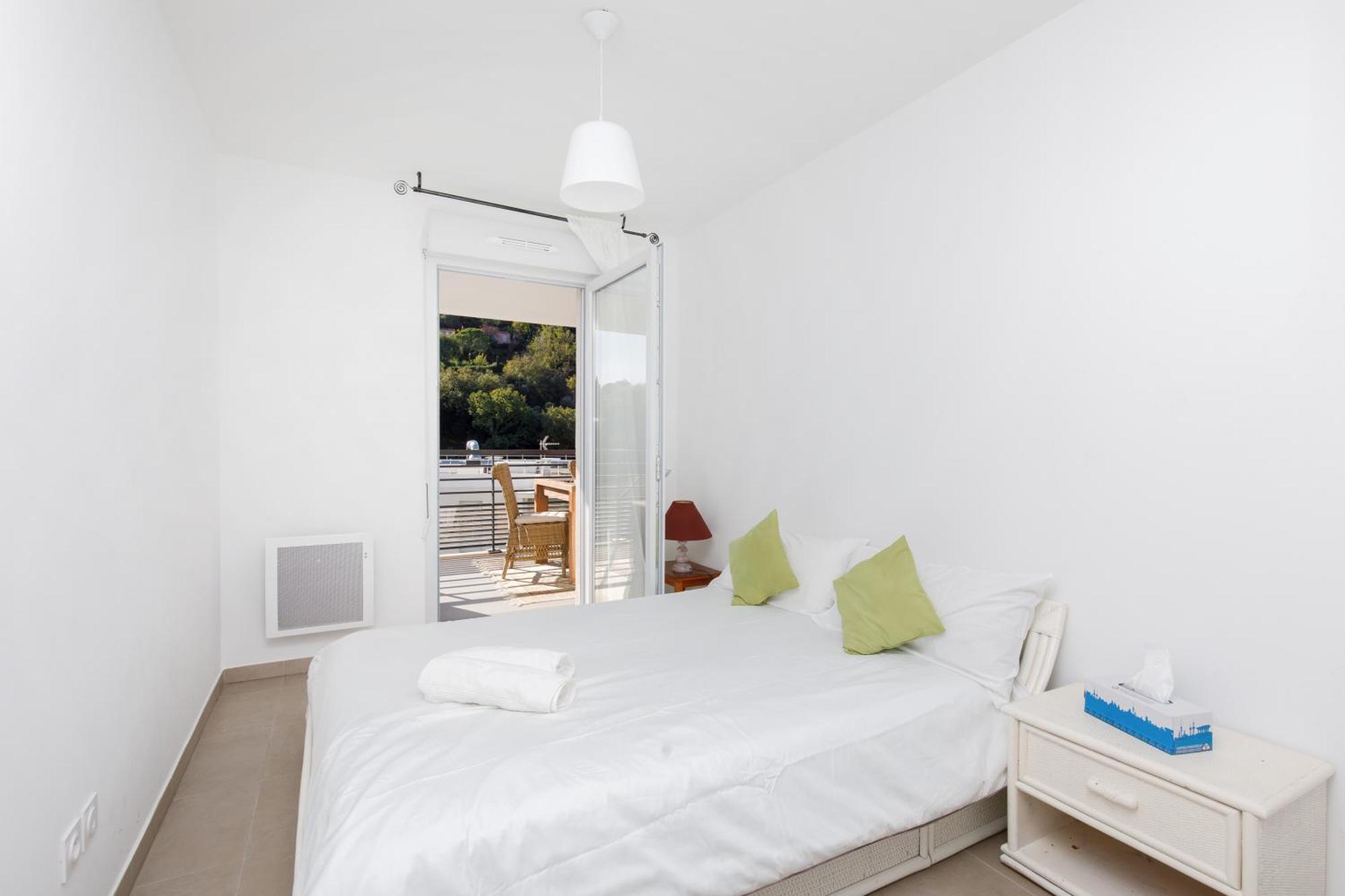 Lovely 2 Bedroom Condo With Pool Vallauris Esterno foto